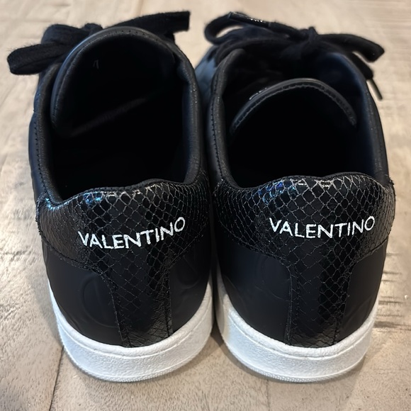 VALENTINO BY MARIO VALENTINO
Sofia VLOGO Sneaker - Picture 9 of 10